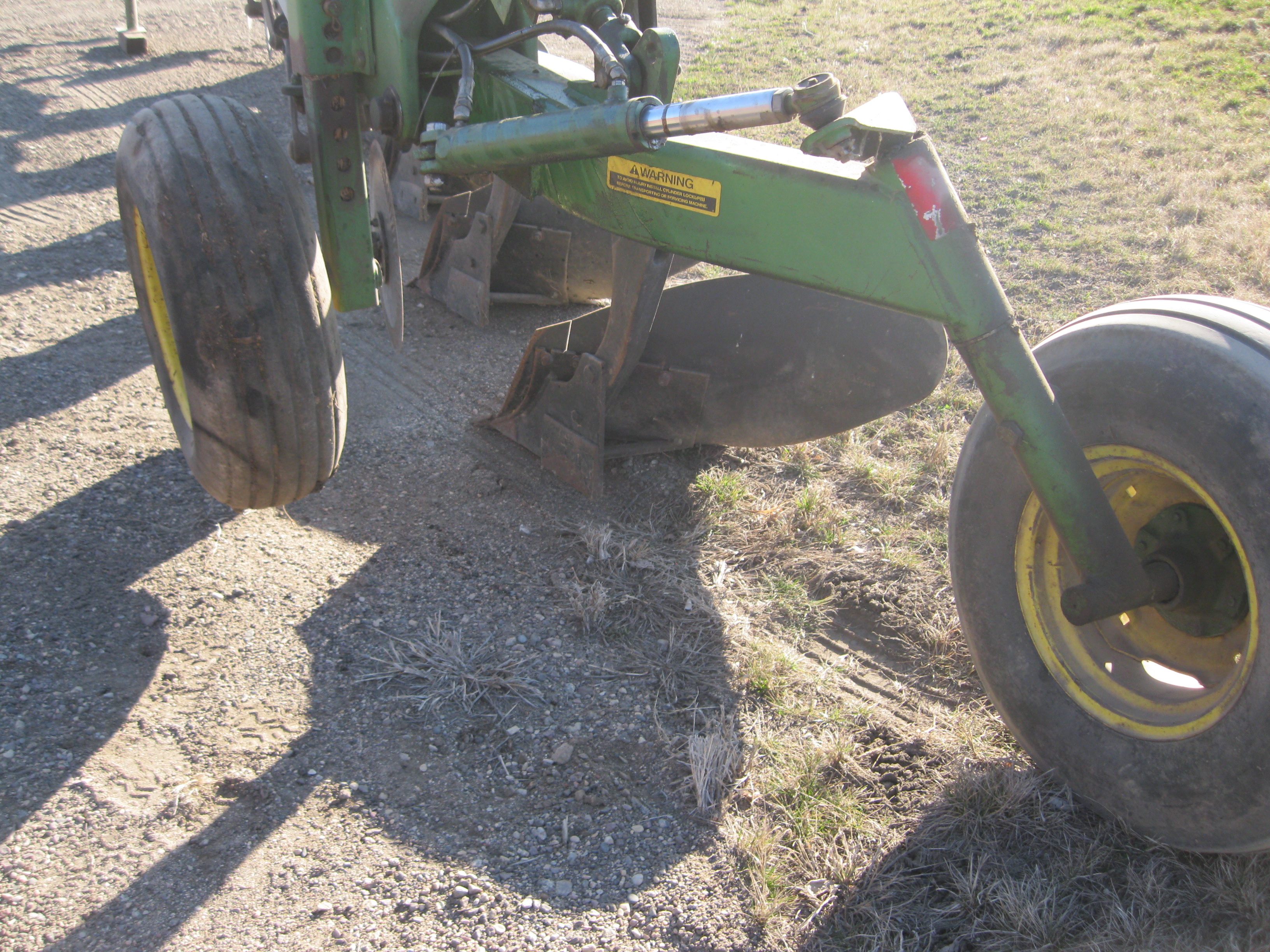 John Deere 2810 Plow