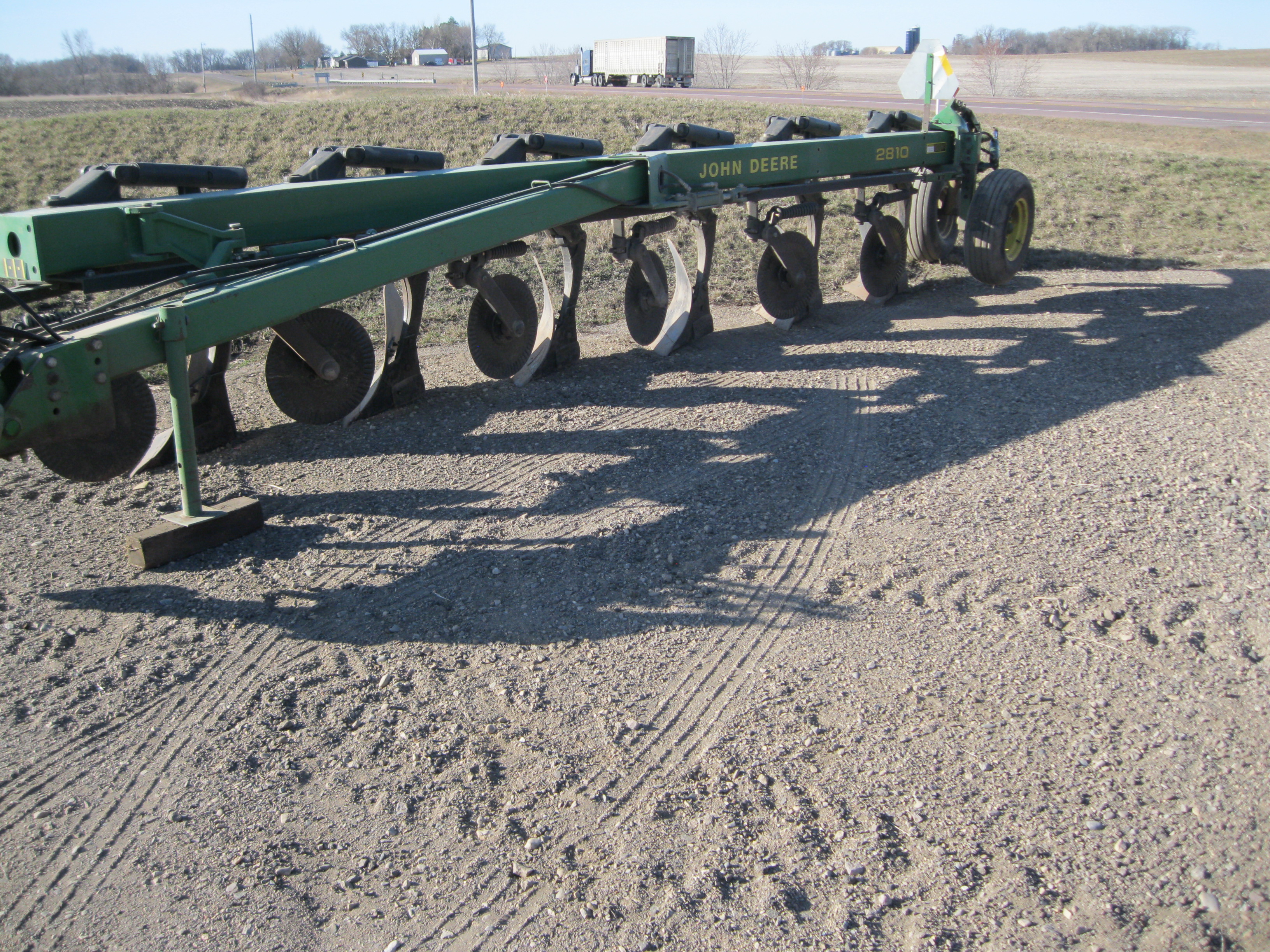 John Deere 2810 Plow