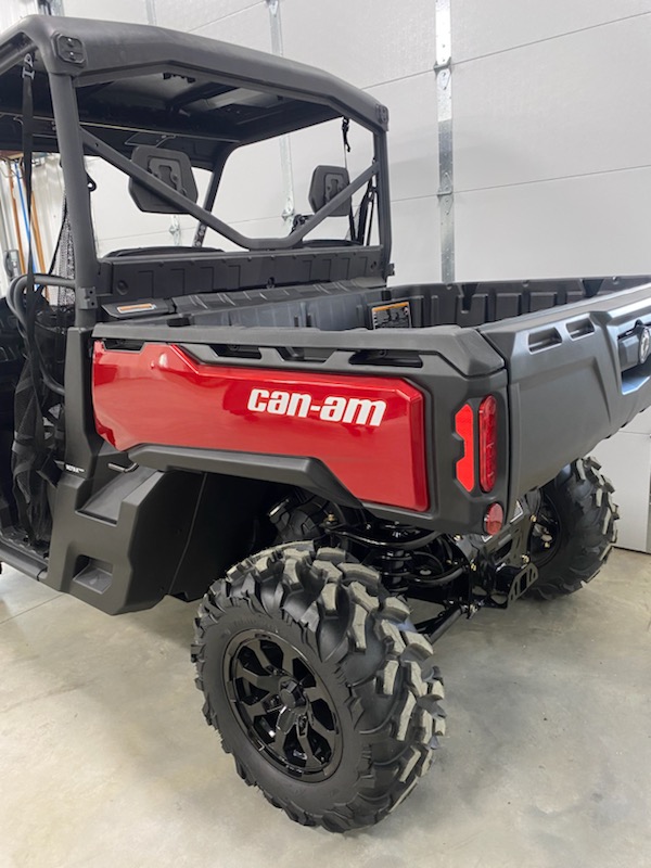 2024 Can-Am 2024 DEFENDER XT HD10 64" RED SKU # 8CRB Utility Vehicle