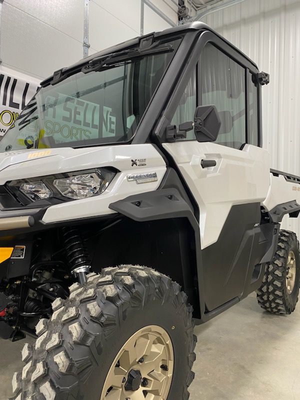 2024 Can-Am 2024 DEFENDER LTD CAB HD10 PEARL WHITE SKU # 8JRB Utility Vehicle