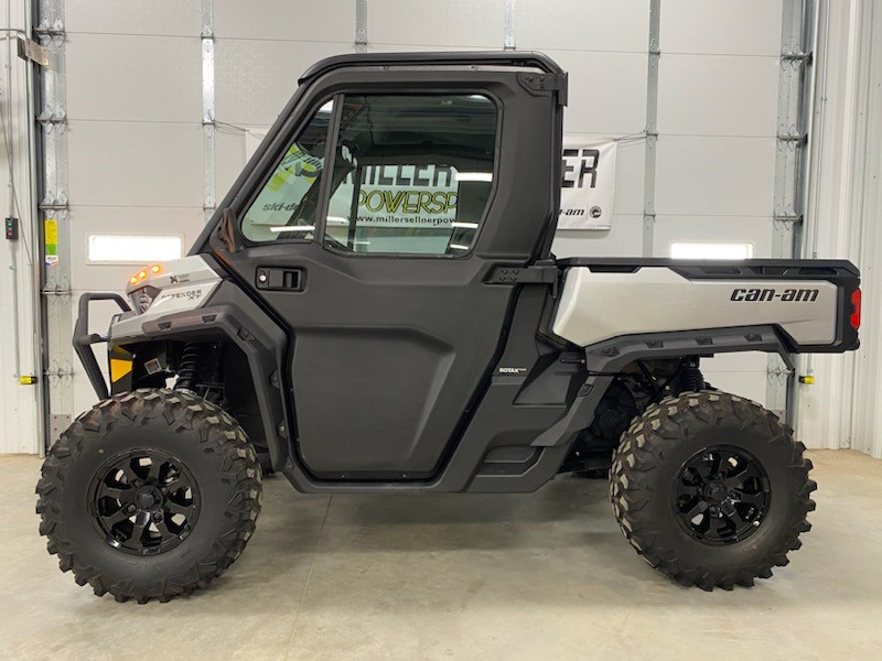 2020 Can-Am 2020 Defender Cab XT HD10 Silver Sku # 8DLC Utility Vehicle