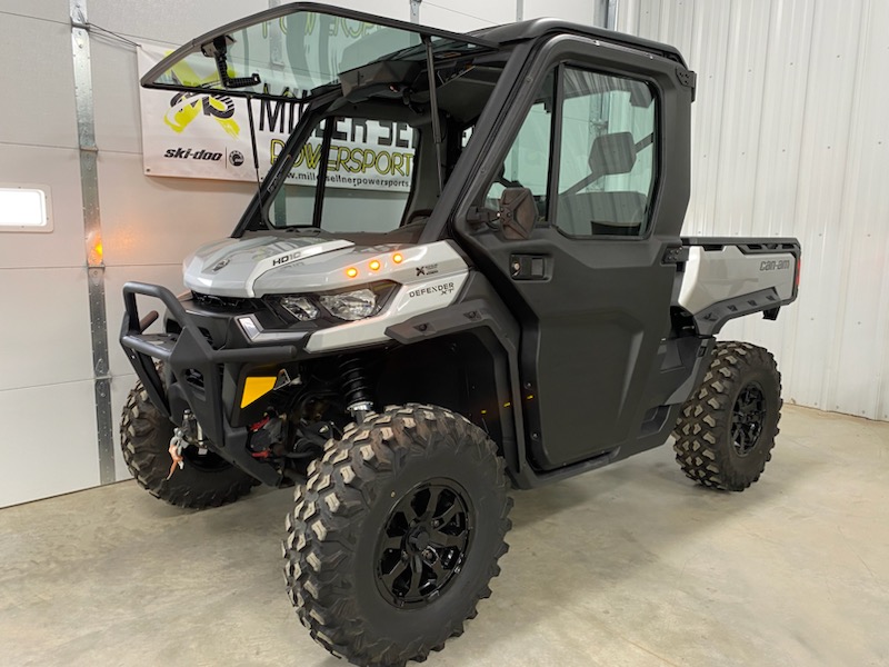 2020 Can-Am 2020 Defender Cab XT HD10 Silver Sku # 8DLC Utility Vehicle