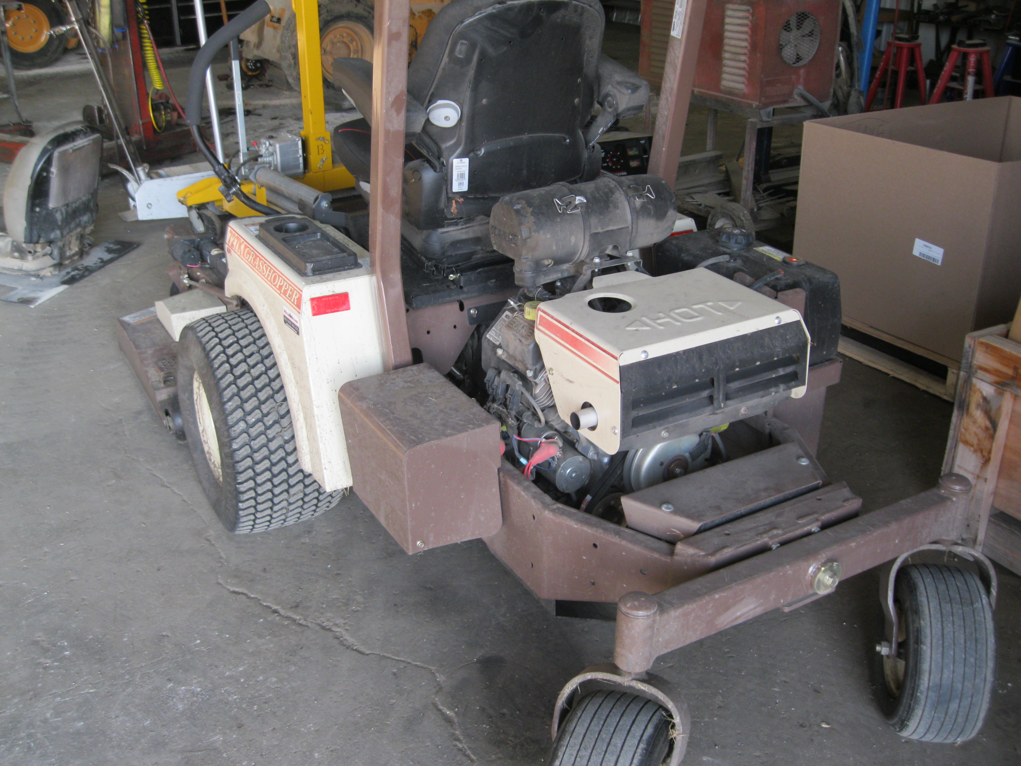 2020 Grasshopper 727T EFI 52" RD Mower/Zero Turn