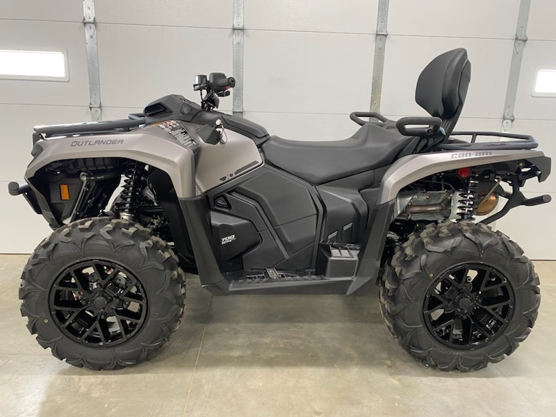 2025 Can-Am 2025 OUTLANDER MAX XT 700 PLAT SATIN SKU # 1YSA ATV
