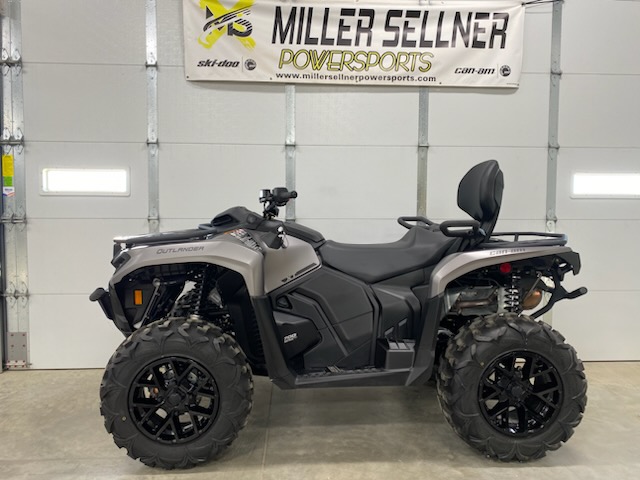 2025 Can-Am 2025 OUTLANDER MAX XT 700 PLAT SATIN SKU # 1YSA ATV