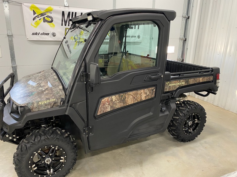 2021 John Deere 2021 GATOR 835R CAB HVAC XUV CAMO Utility Vehicle