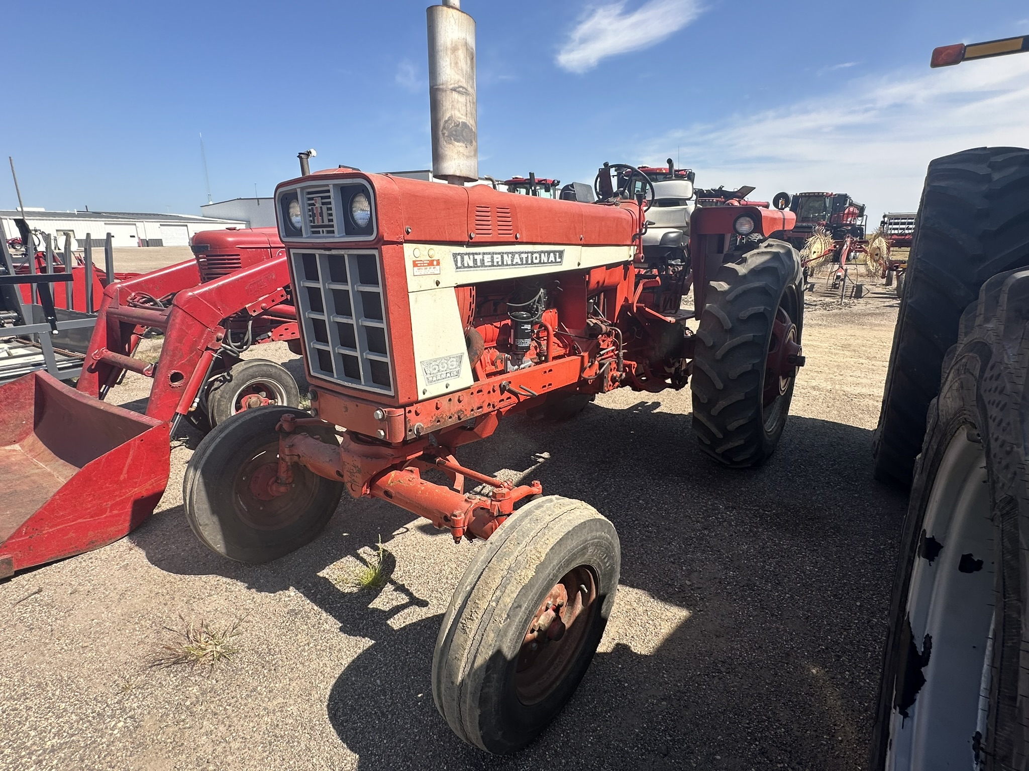 1973 International 666 Tractor