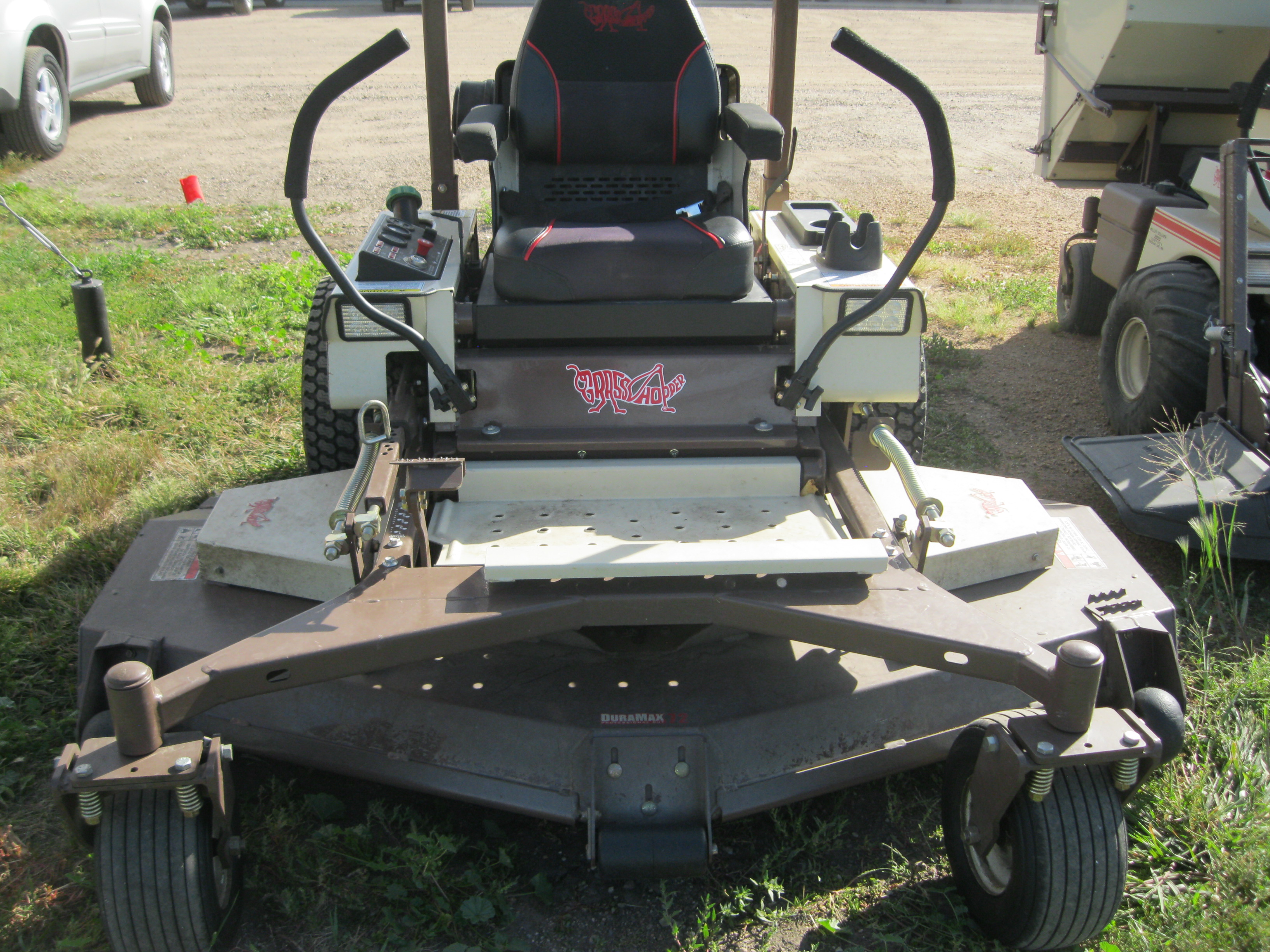 2020 Grasshopper 325D Mower/Zero Turn