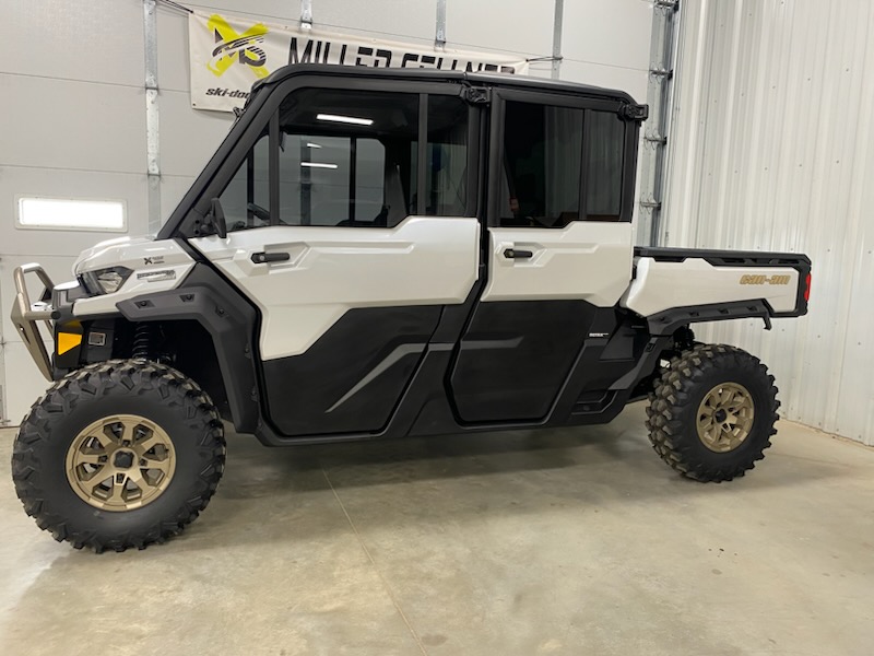 2025 Can-Am 2025 DEFENDER MAX LTD CAB HD10 PEARL WHITE SKU # 6 Utility Vehicle