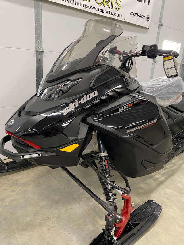 2025 Ski-Doo 2025 REN ENDURO 600R 137"ICE BLK/RED SKU #USSA Snowmobile