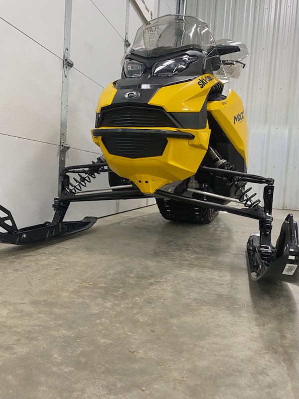 2025 Ski-Doo 2025 MXZ ADR 850 137"x1.25"RS YEL SKU # BDSA Snowmobile