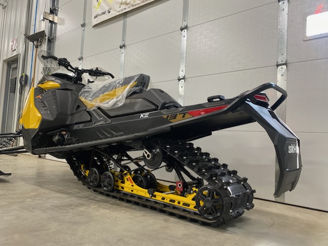 2025 Ski-Doo 2025 MXZ ADR 850 137"x1.25"RS YEL SKU # BDSA Snowmobile