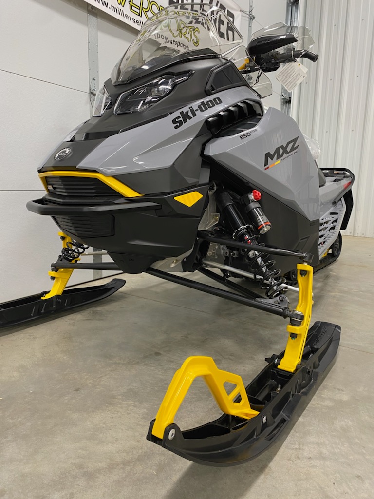 2025 Ski-Doo 2025 MXZ BLIZZARD 850 137" 1.25 ICE GREY SKU #UDSA Snowmobile