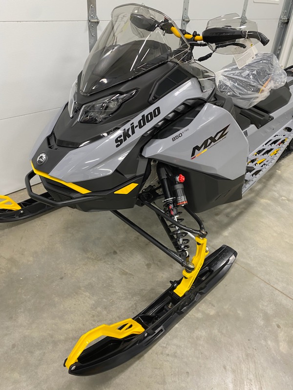 2025 Ski-Doo 2025 MXZ BLIZZARD 850 137" 1.25 ICE GREY SKU #UDSA Snowmobile