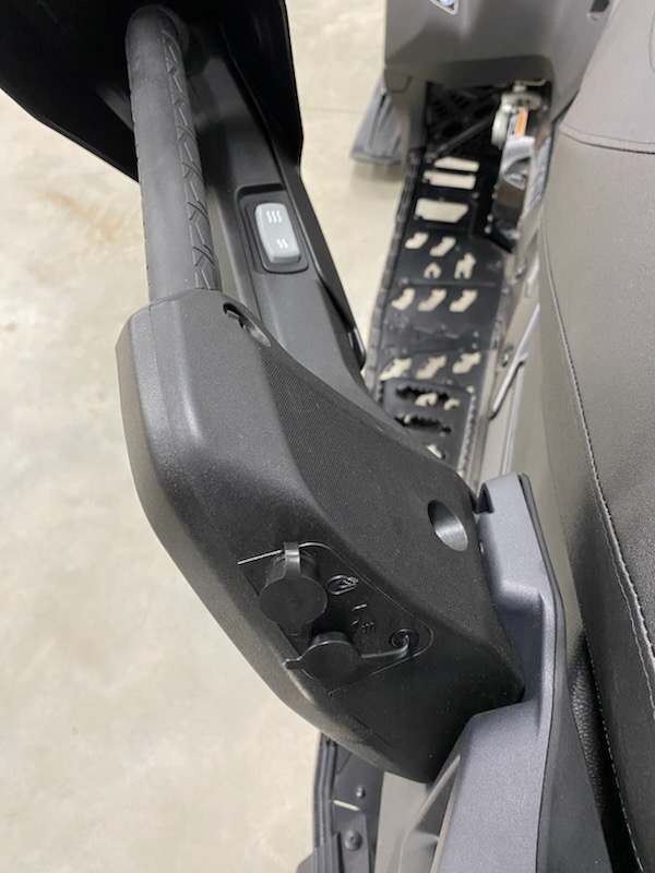 2025 Ski-Doo 2025 G.T. LE 900 ACE TURBO R BLK SKU # EPSB Snowmobile