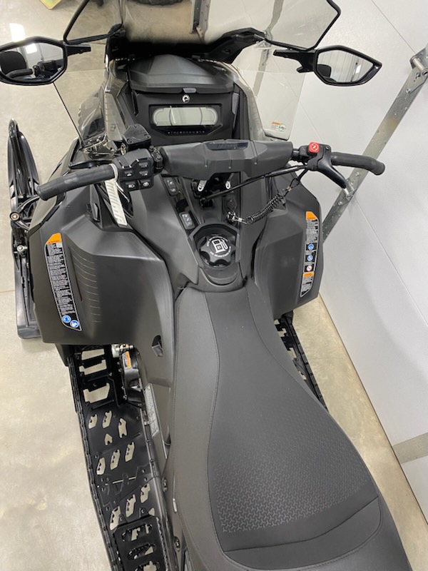 2025 Ski-Doo 2025 G.T. LE 900 ACE TURBO R BLK SKU # EPSB Snowmobile