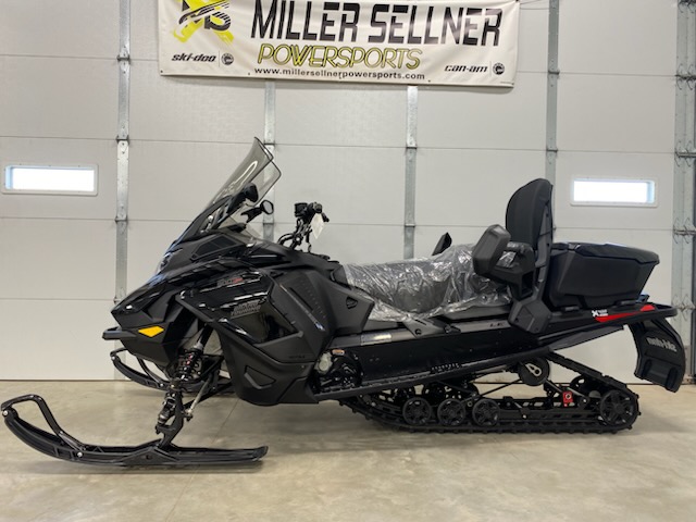 2025 Ski-Doo 2025 G.T. LE 900 ACE TURBO BLK SKU # ERSB Snowmobile