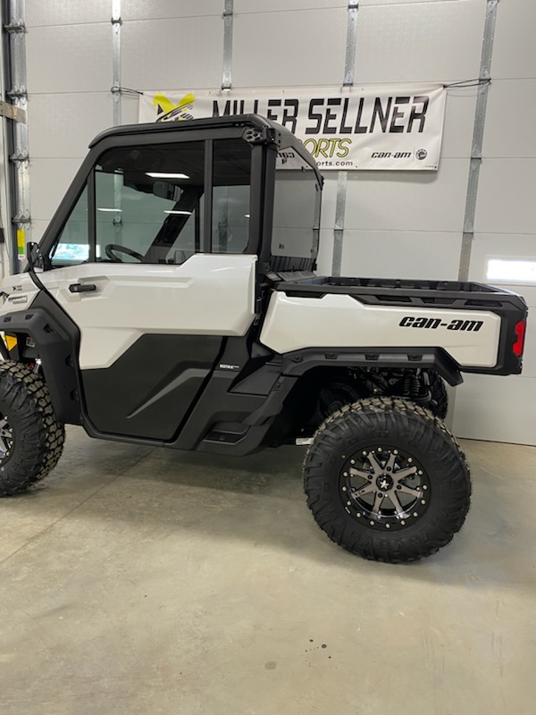 2025 Can-Am 2025 DEFENDER LTD CAB HD10 PEARL WHITE SKU # 8JSD Utility Vehicle