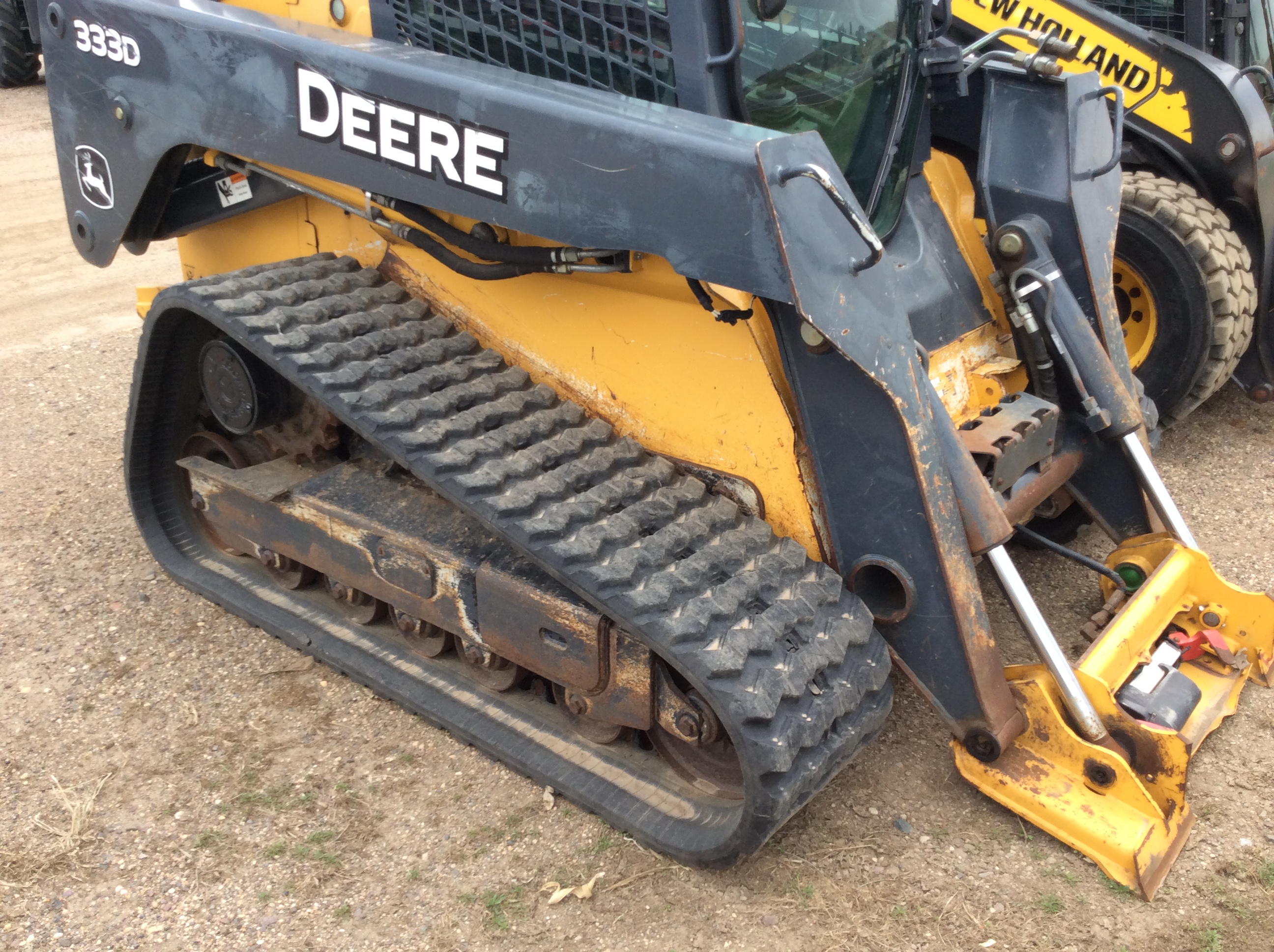 2011 John Deere 333D Compact Track Loader