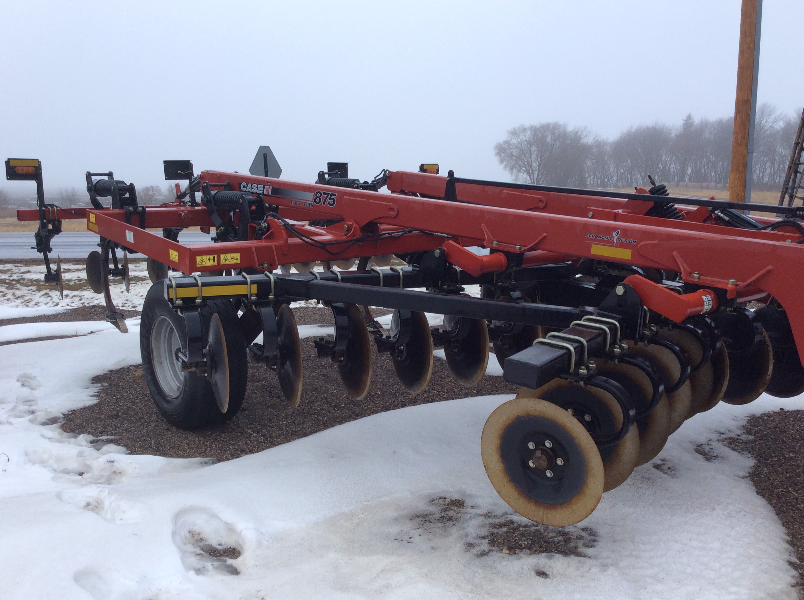 2014 Case IH ECOLO-TIGER 875:-Parabolic Shank-Spring Reset:-14 Deep Tillage