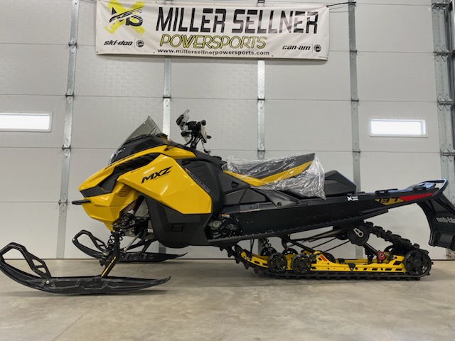 2025 Ski-Doo 2025 MXZ ADR 600 137"x1.25"RS YEL SKU # BDSD Snowmobile