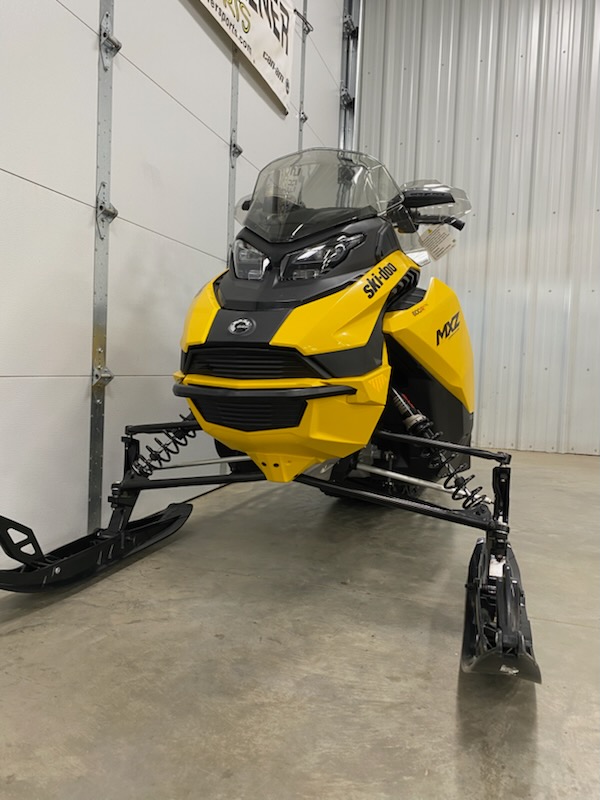 2025 Ski-Doo 2025 MXZ ADR 600 137"x1.25"RS YEL SKU # BDSD Snowmobile