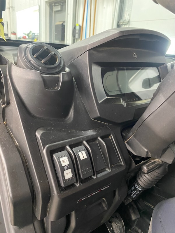 2021 Can-Am 2021 Defender Cab LTD HD10 Silver Utility Vehicle