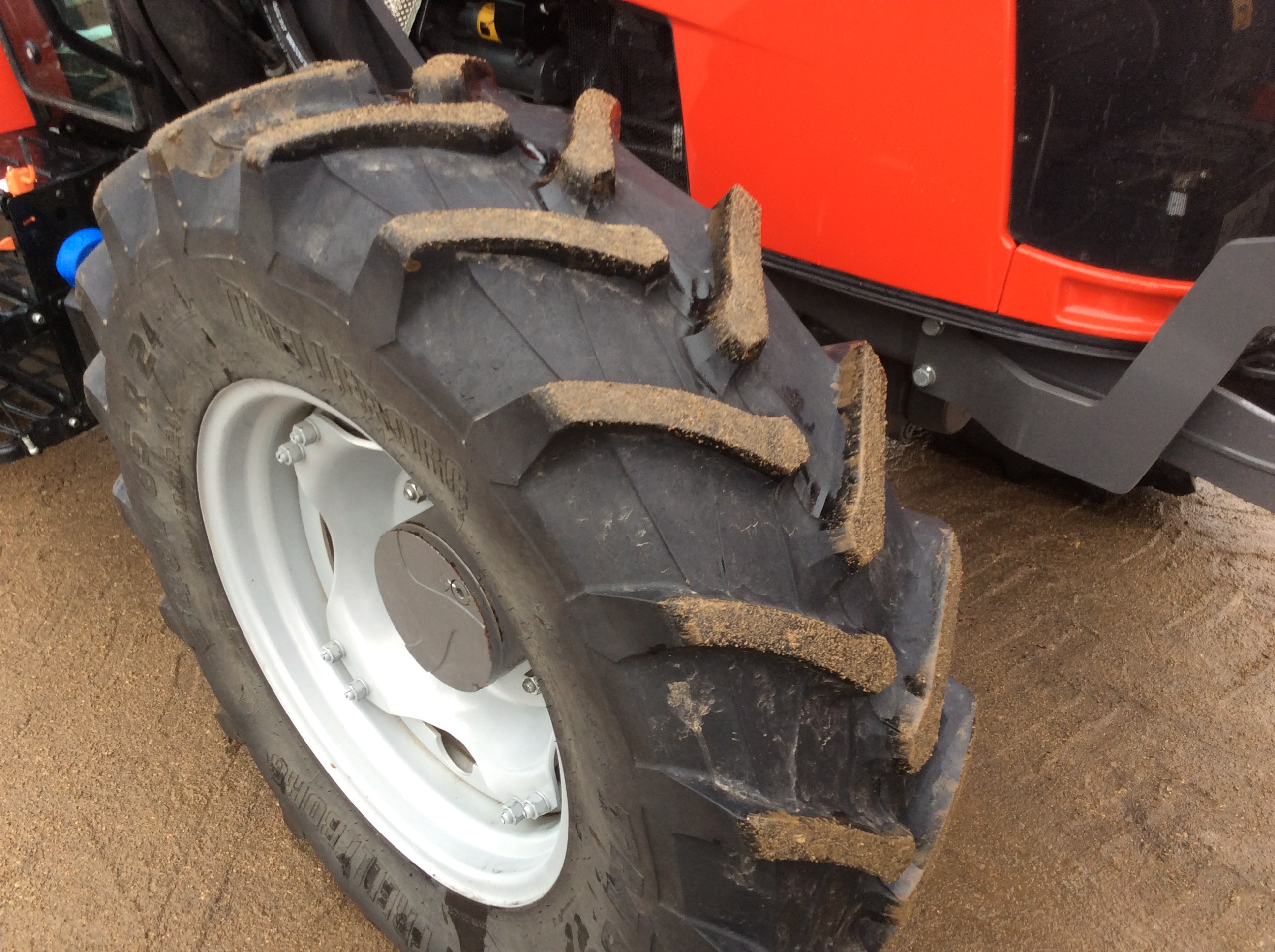 2021 Massey Ferguson 4710 Tractor