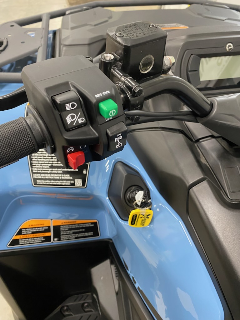 2025 Can-Am 2025 OUTLANDER MAX XT 700 BLUE SKU # 1YSB ATV