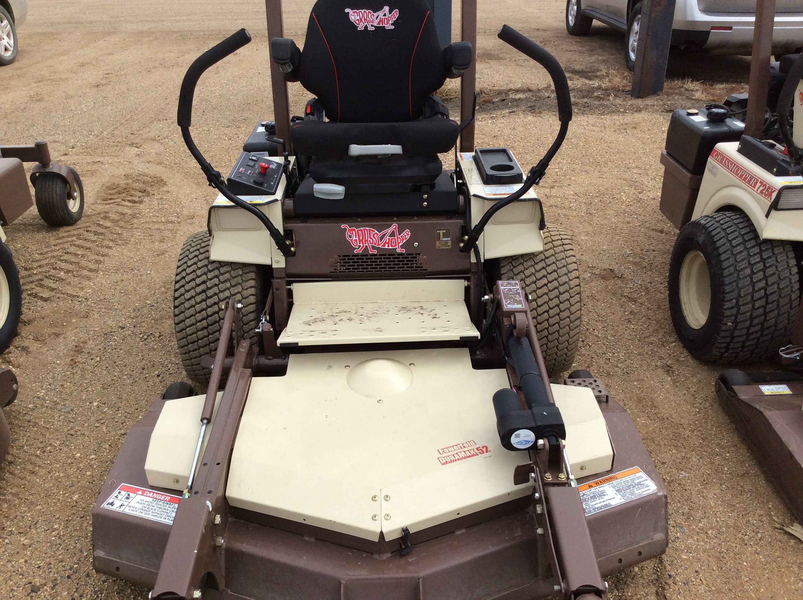 2019 Grasshopper 725KT W/ 52" REAR DISCHARGE DECK Mower/Zero Turn