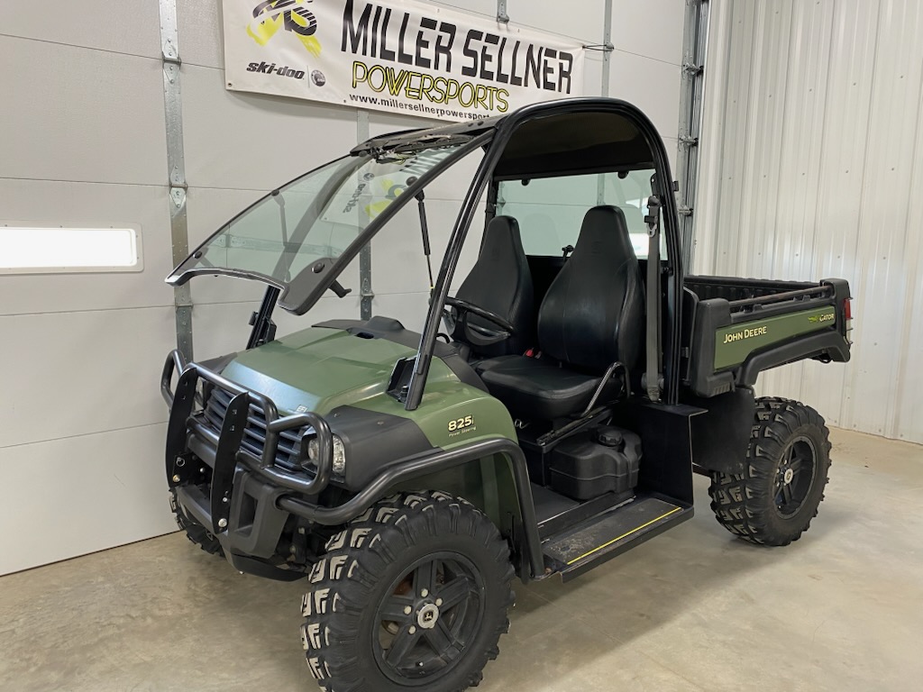 2013 John Deere XUV 825I W/POWERSTEERING Utility Vehicle