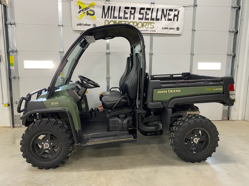 2013 John Deere XUV 825I W/POWERSTEERING Utility Vehicle