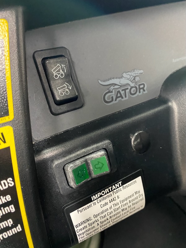 2013 John Deere XUV 825I W/POWERSTEERING Utility Vehicle