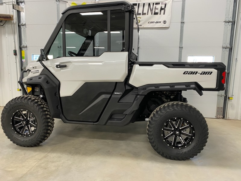 2025 Can-Am 2025 DEFENDER LTD CAB HD10 PEARL WHITE SKU # 8JSD Utility Vehicle