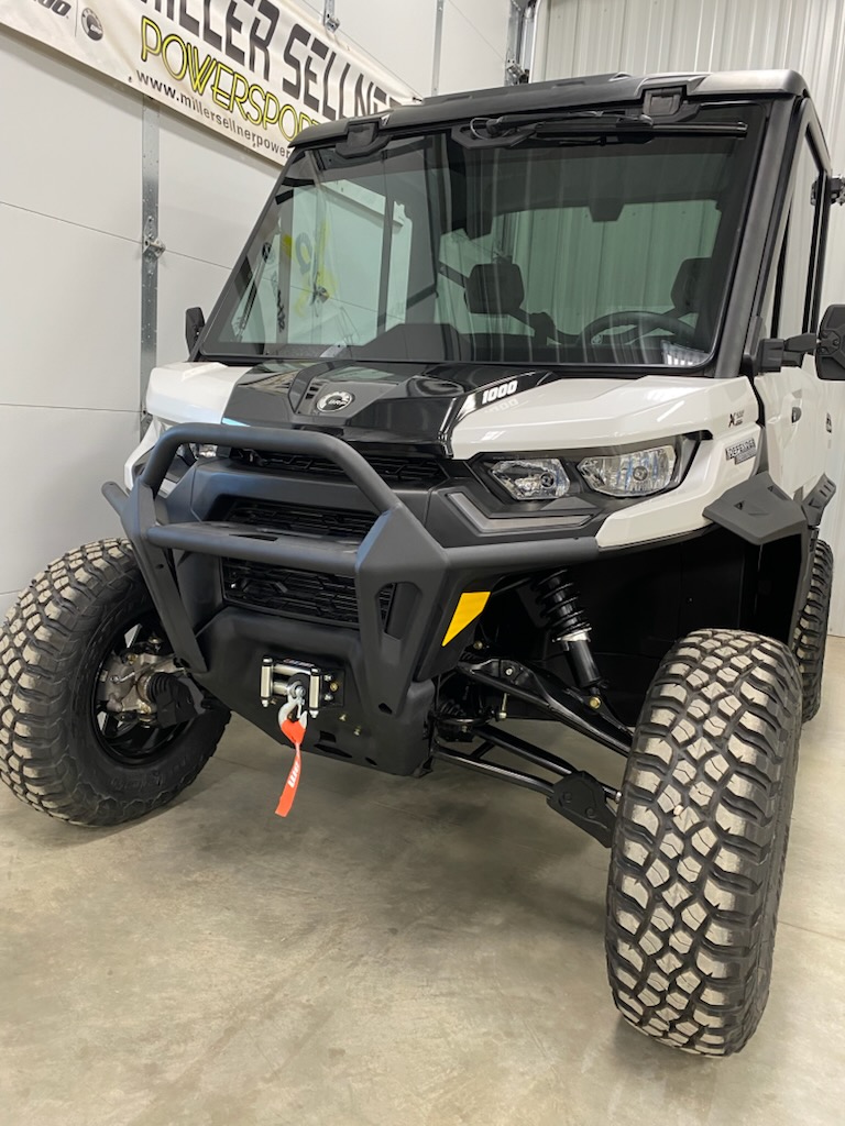 2025 Can-Am 2025 DEFENDER LTD CAB HD10 PEARL WHITE SKU # 8JSD Utility Vehicle