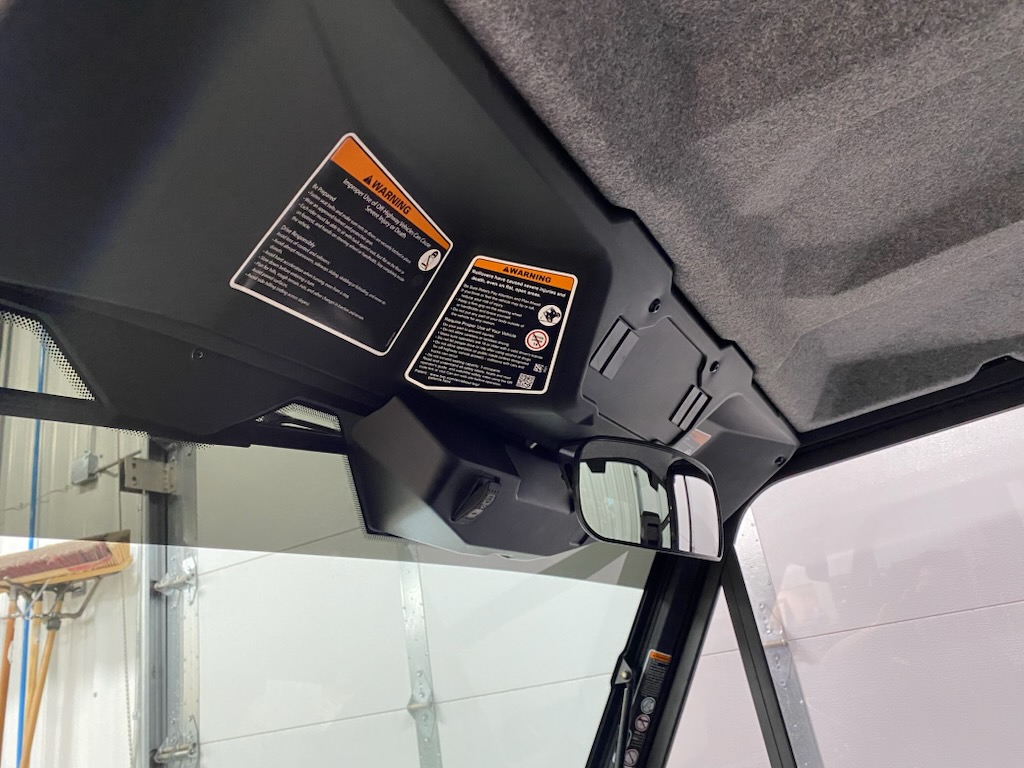 2025 Can-Am 2025 DEFENDER LTD CAB HD10 PEARL WHITE SKU # 8JSD Utility Vehicle