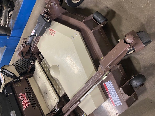 2023 Grasshopper 725DT6 / 3761 RD Mower/Zero Turn