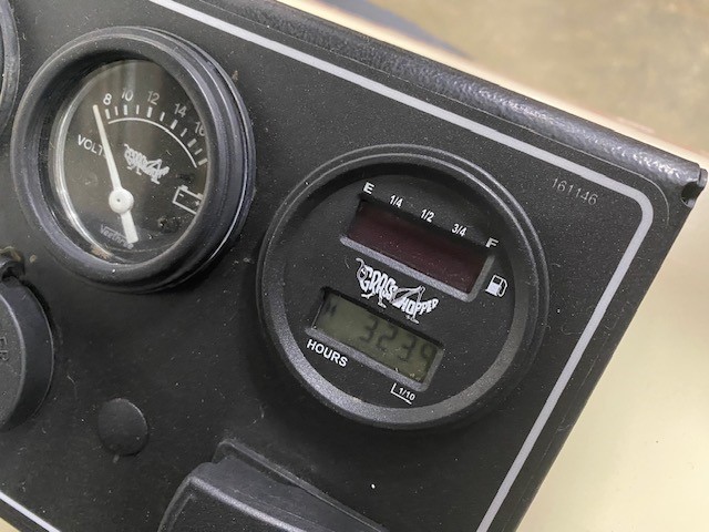 2023 Grasshopper 725DT6 / 3761 RD Mower/Zero Turn