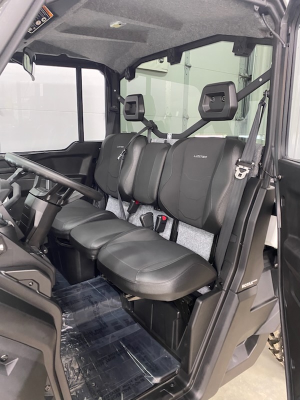 2025 Can-Am 2025 DEFENDER LTD CAB HD10 WHITE SKU # 8JSH Utility Vehicle