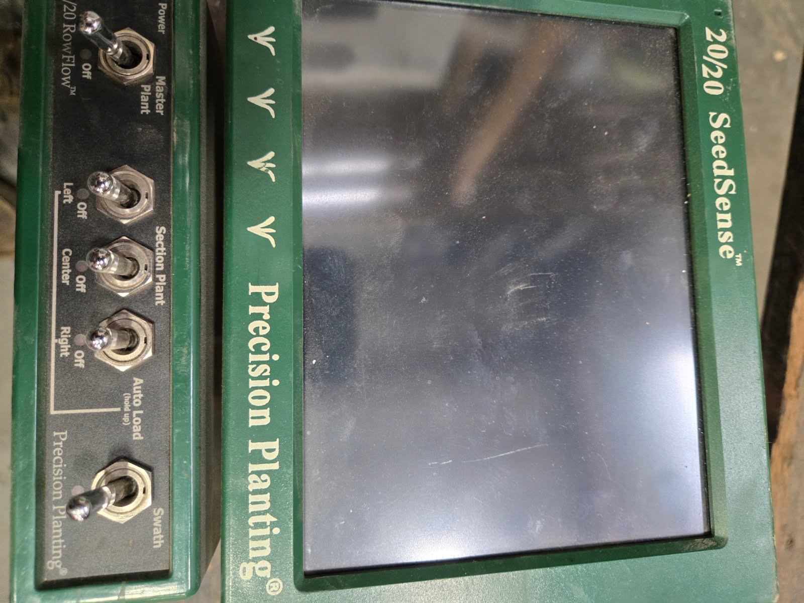 2002 John Deere 1760 12R30 Planter