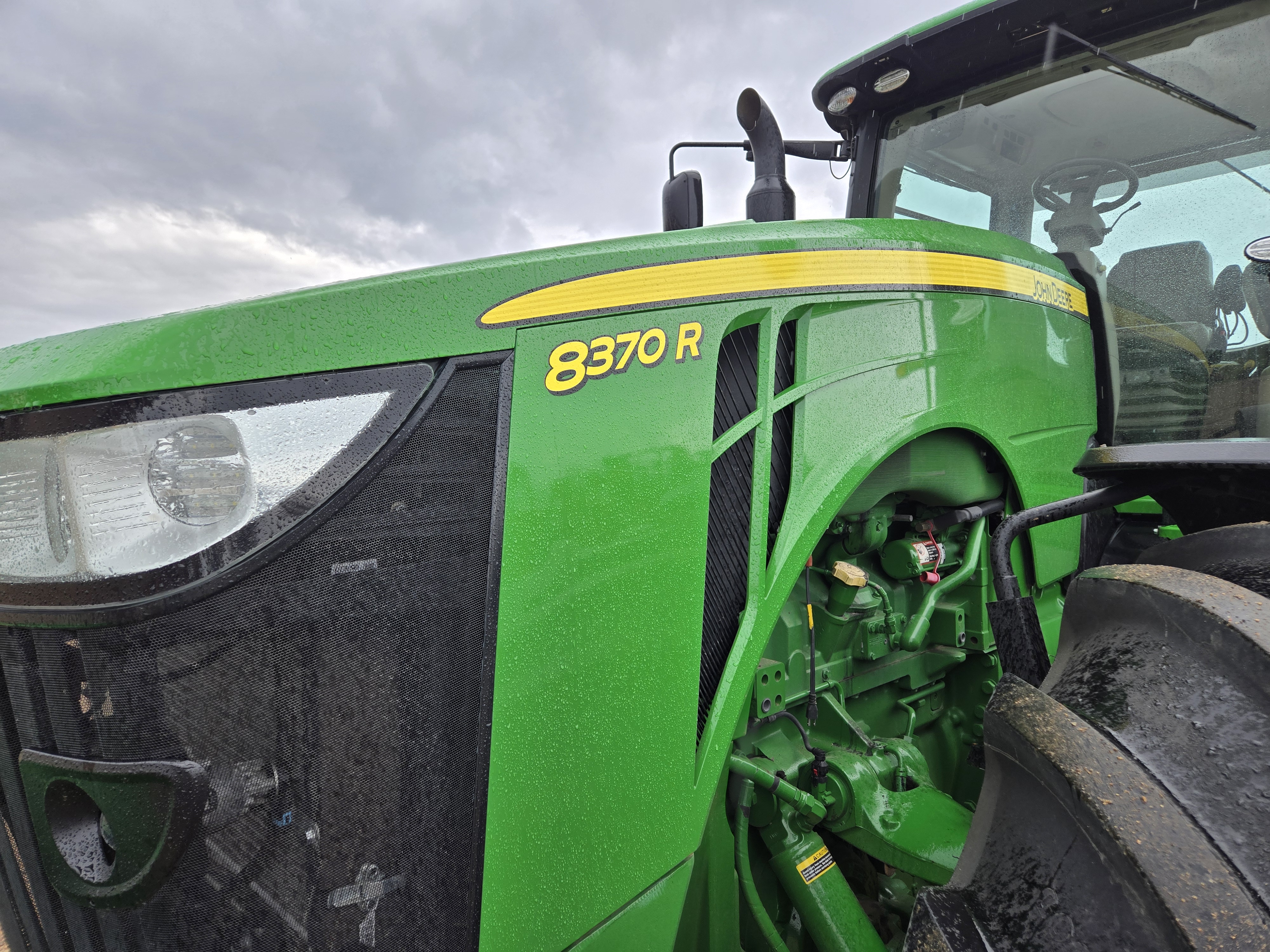 2019 John Deere 8370R Tractor