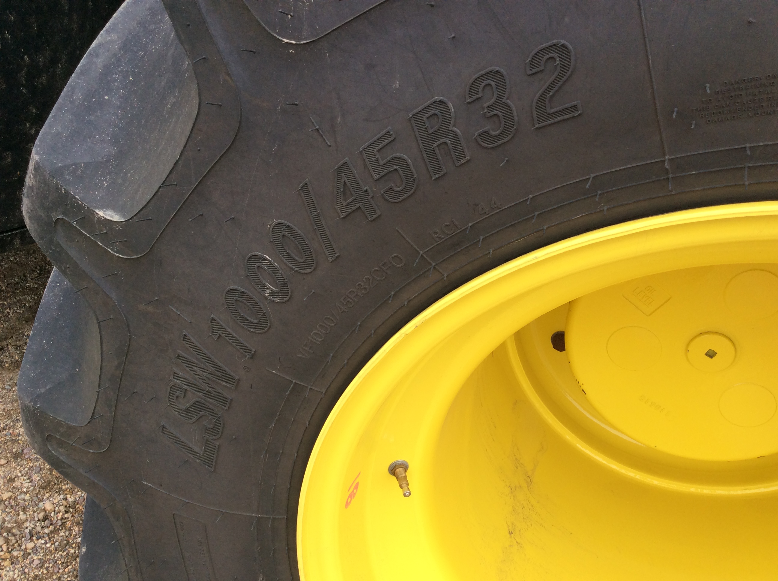 2019 John Deere 8370R Tractor