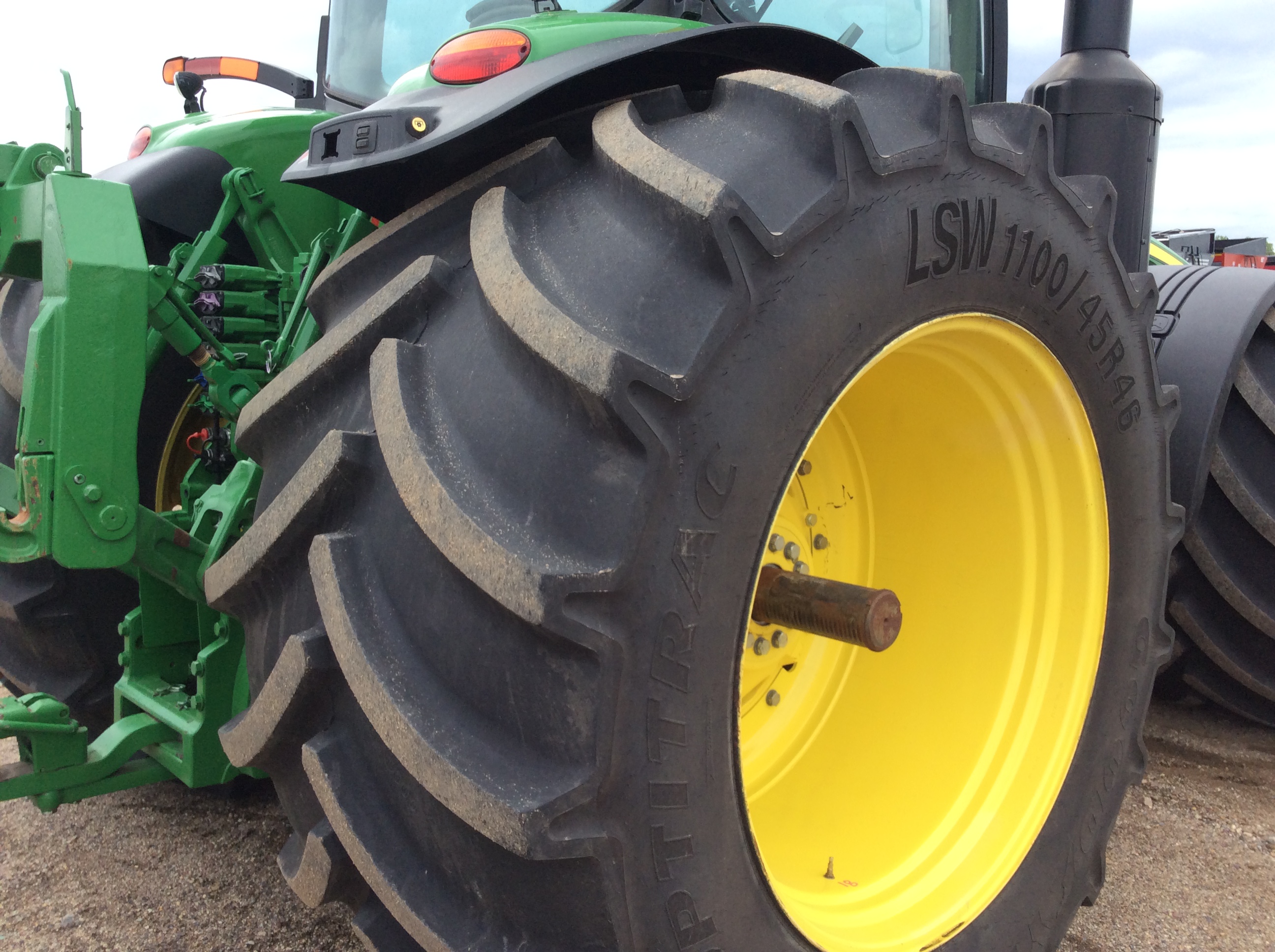 2019 John Deere 8370R Tractor