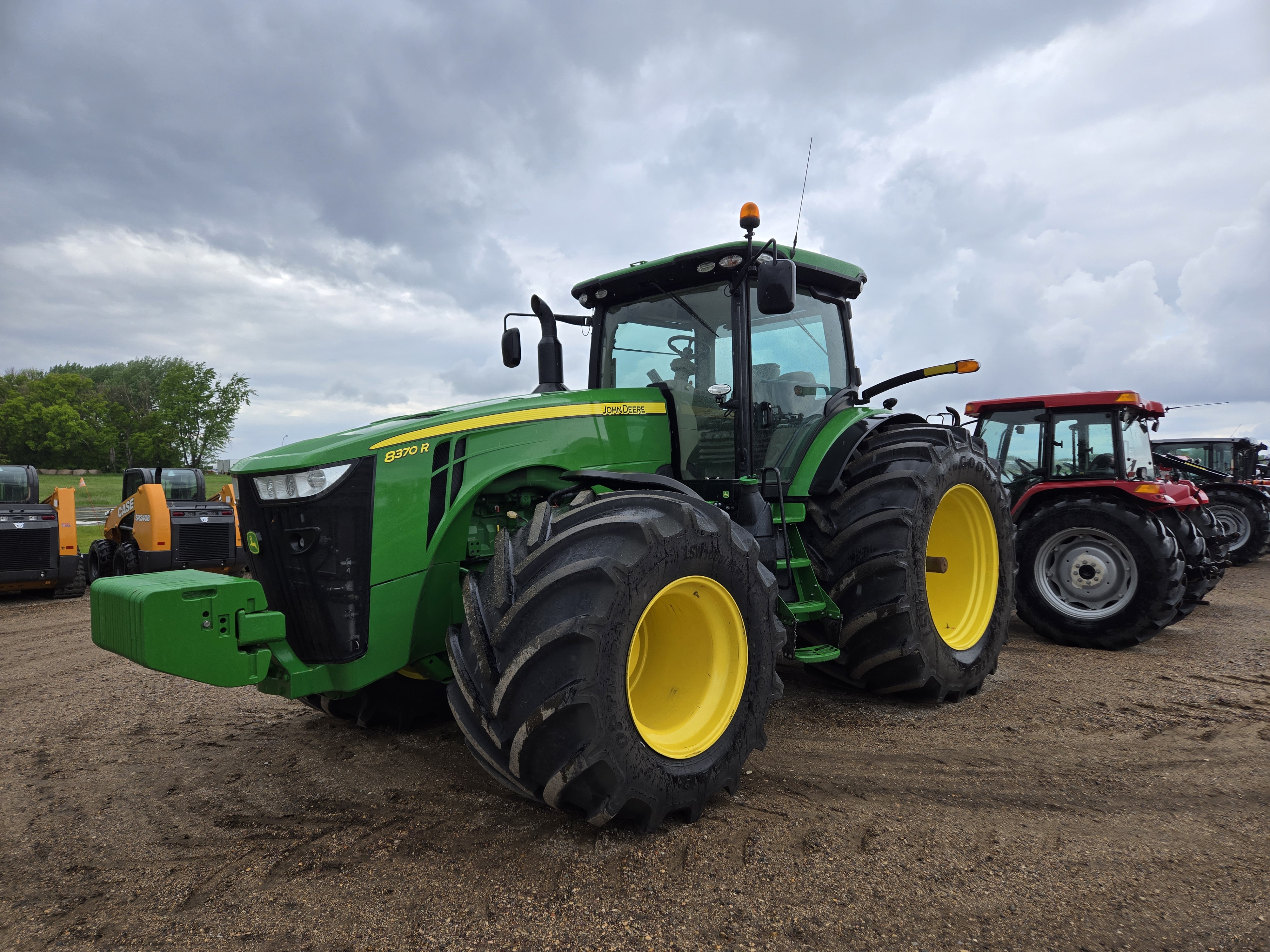 2019 John Deere 8370R Tractor