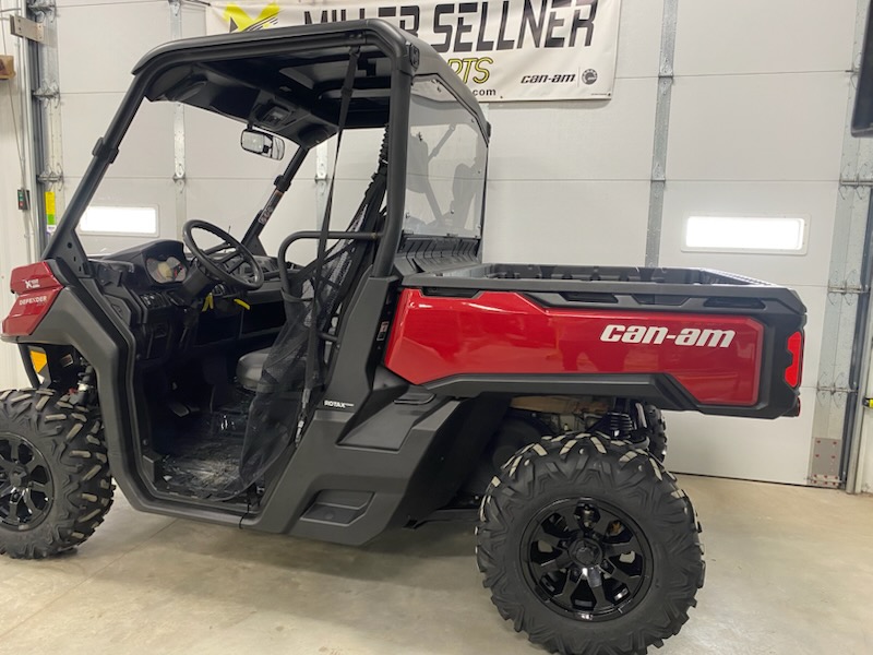 2019 Can-Am 2019 DEFENDER XT HD8 RED SKU # 8FKB Utility Vehicle