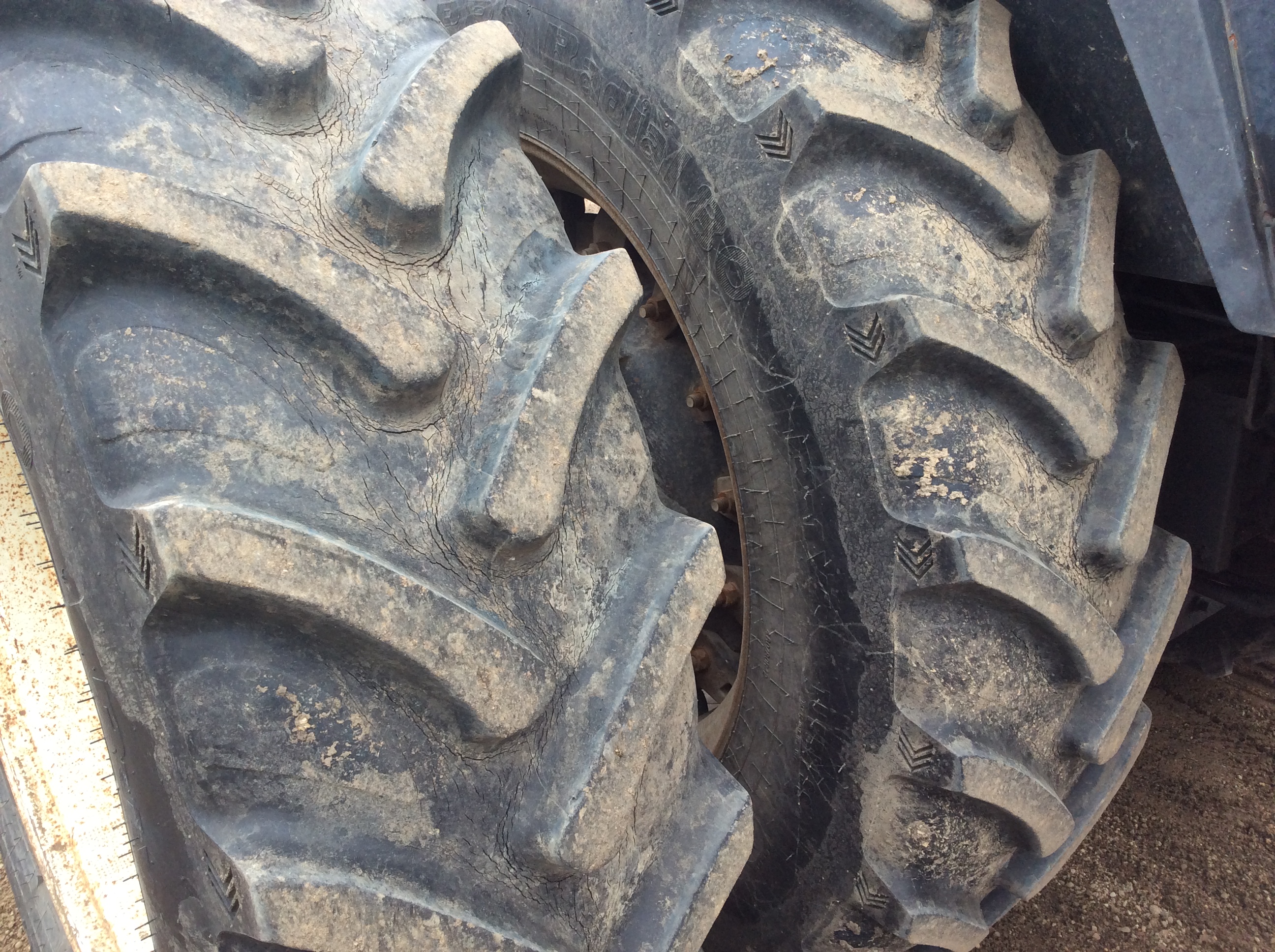 1985 Case IH 2594 Tractor
