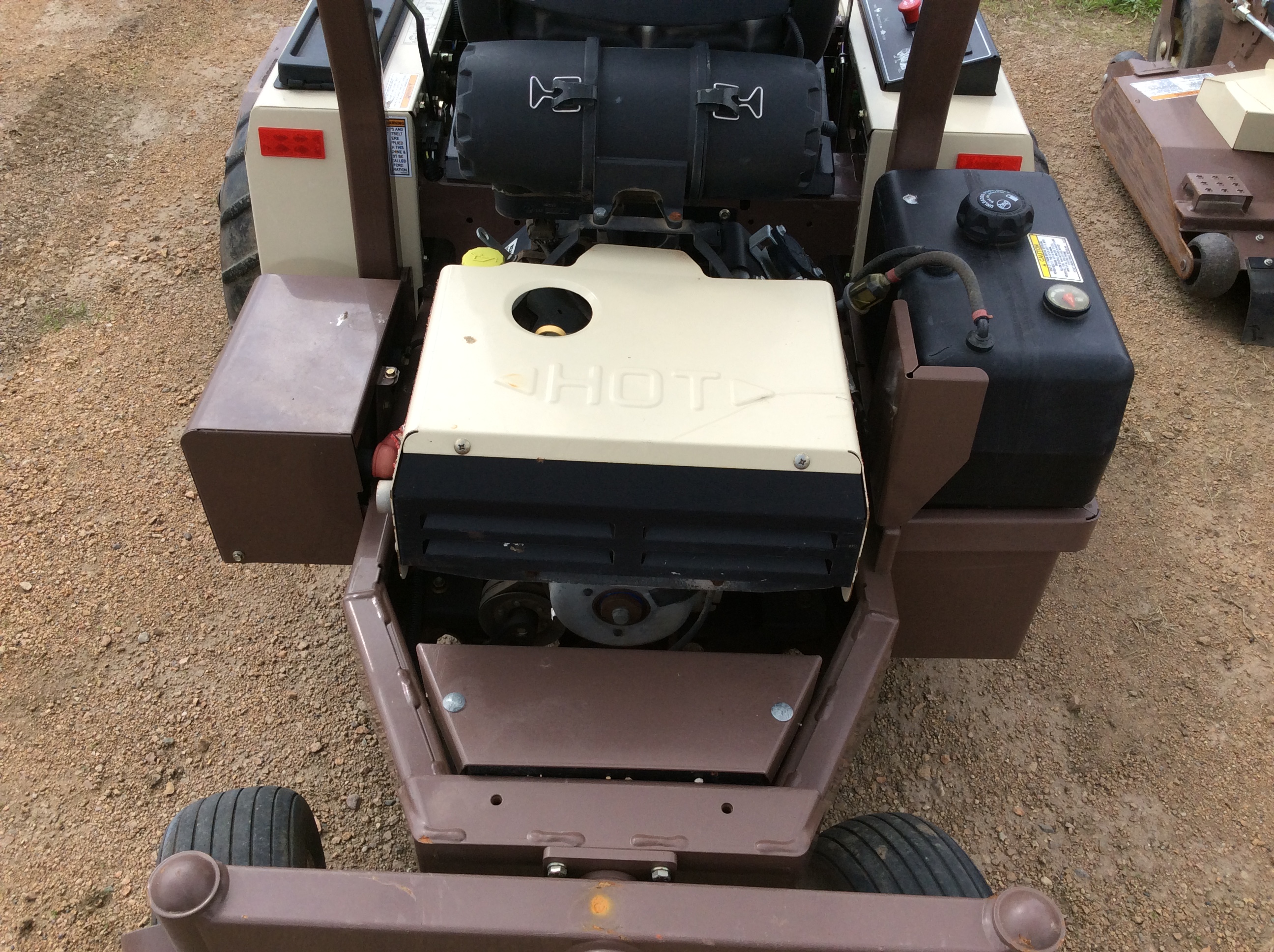 2015 Grasshopper 727T w/61" RD Deck Mower/Zero Turn