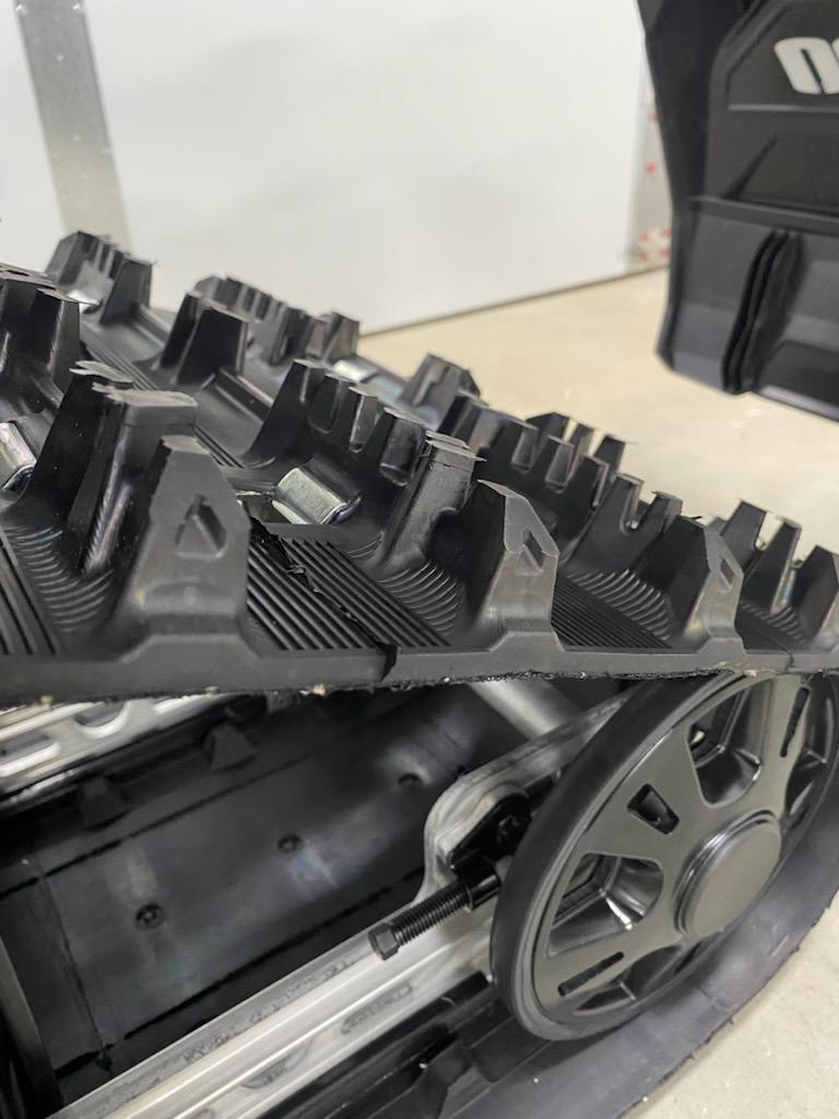 2026 Ski-Doo 2026 MXZ SPORT 600EFI 129 YEL SKU # BHSB Snowmobile