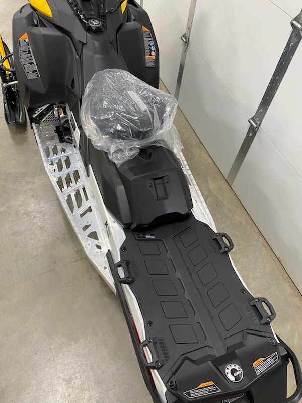 2026 Ski-Doo 2026 MXZ SPORT 600EFI 129 YEL SKU # BHSB Snowmobile