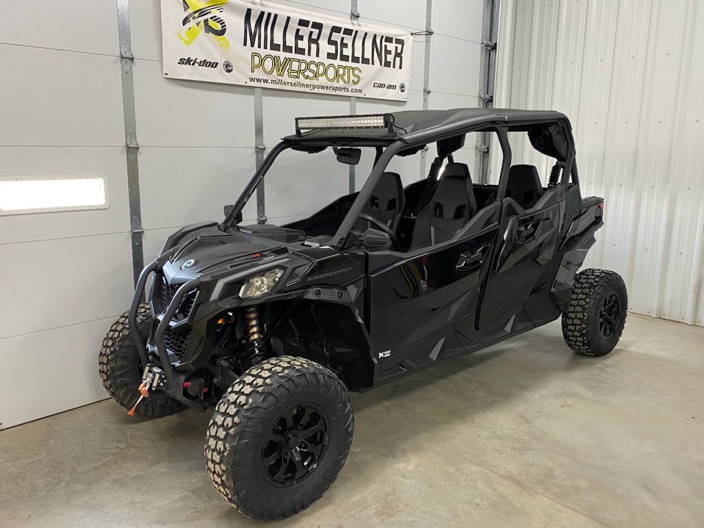 2023 Can-Am 2023 Maverick Max Sport 1000XT Black Utility Vehicle